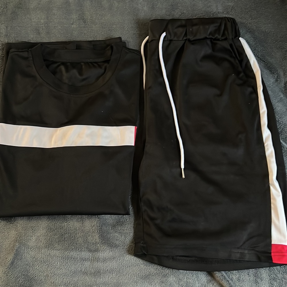 2 piece Clothing set - Picture 2 of 3